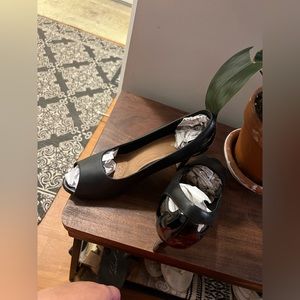 Brandnew pair of heels